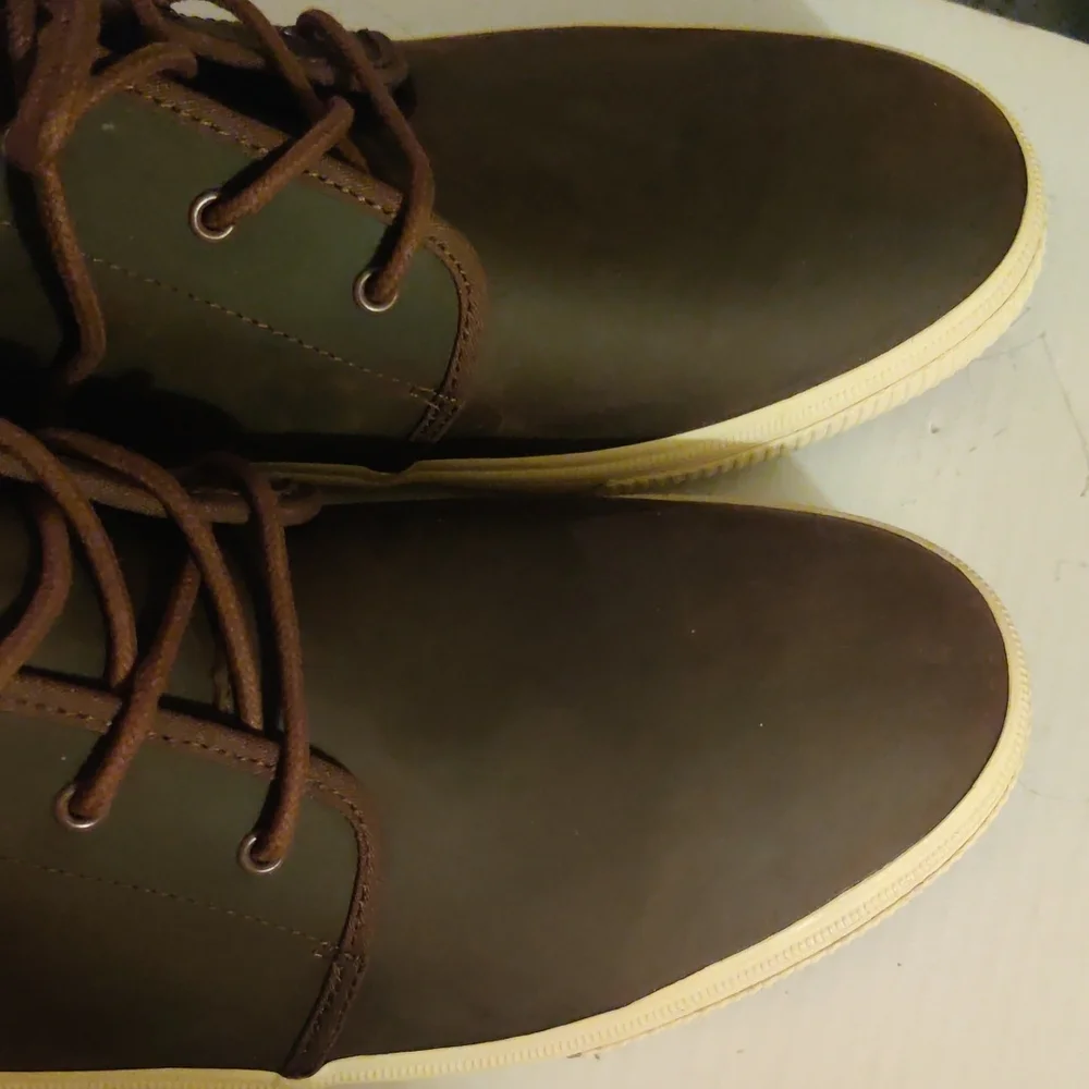 TOMS Men's Carlo Mid Terrain Chukka Boots Size 14 Nwt